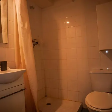 公寓 Single Private Bedroom Near Marques De Pombal 3
