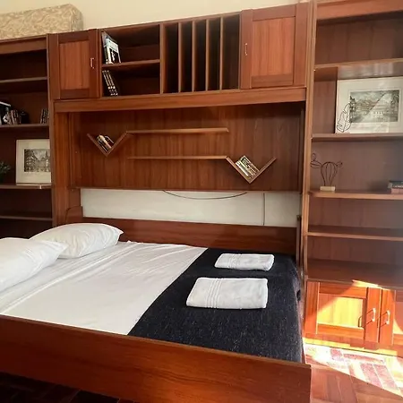 Single Private Bedroom Near Marques De Pombal 3 * Lisboa