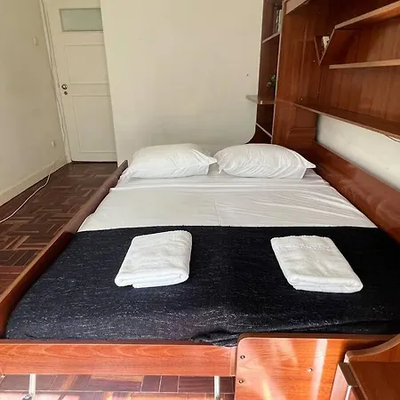 Single Private Bedroom Near Marques De Pombal 3